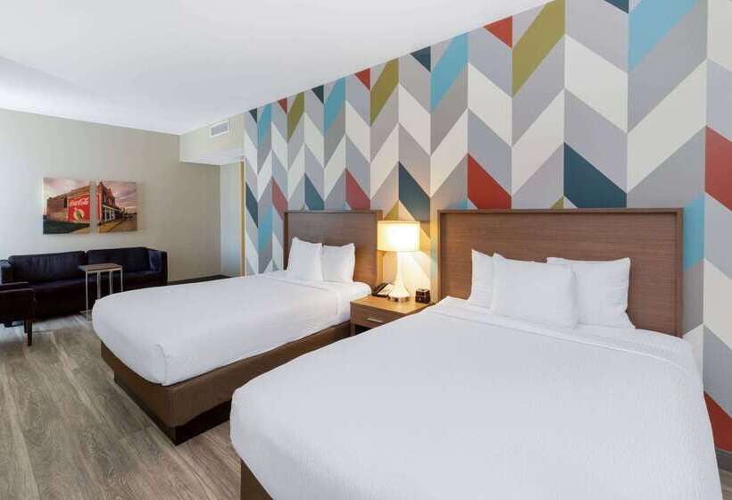 בית מלון כפרי La Quinta Inn & Suites By Wyndham Tulsa Downtown   Route 66