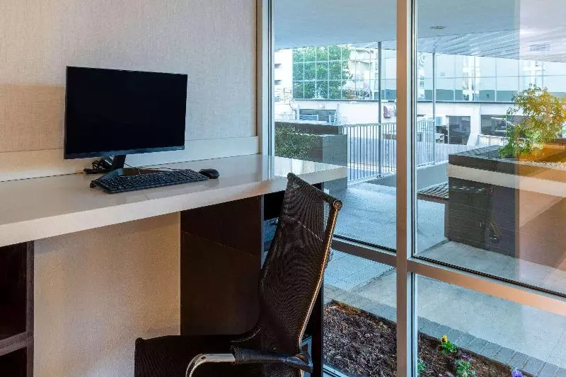 ホテル La Quinta Inn & Suites By Wyndham Tulsa Downtown   Route 66