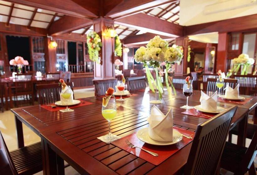 בית מלון כפרי Manorom Boutique