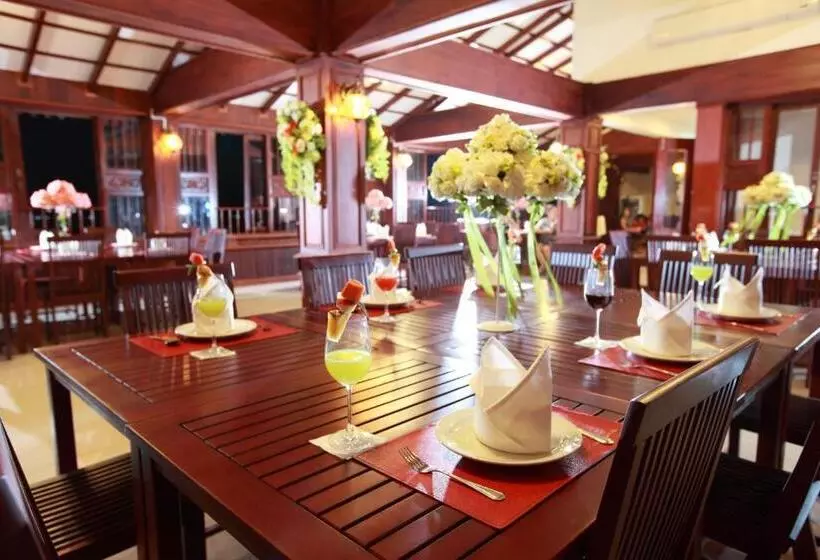 בית מלון כפרי Manorom Boutique