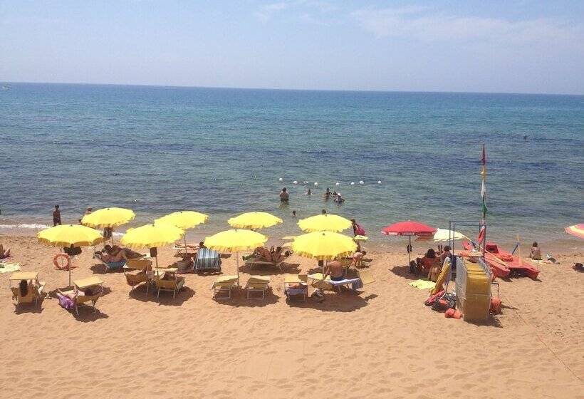 בית מלון כפרי Miramare Garzia