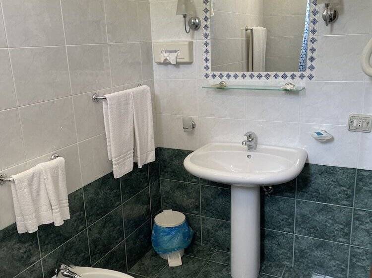 בית מלון כפרי Miramare Garzia