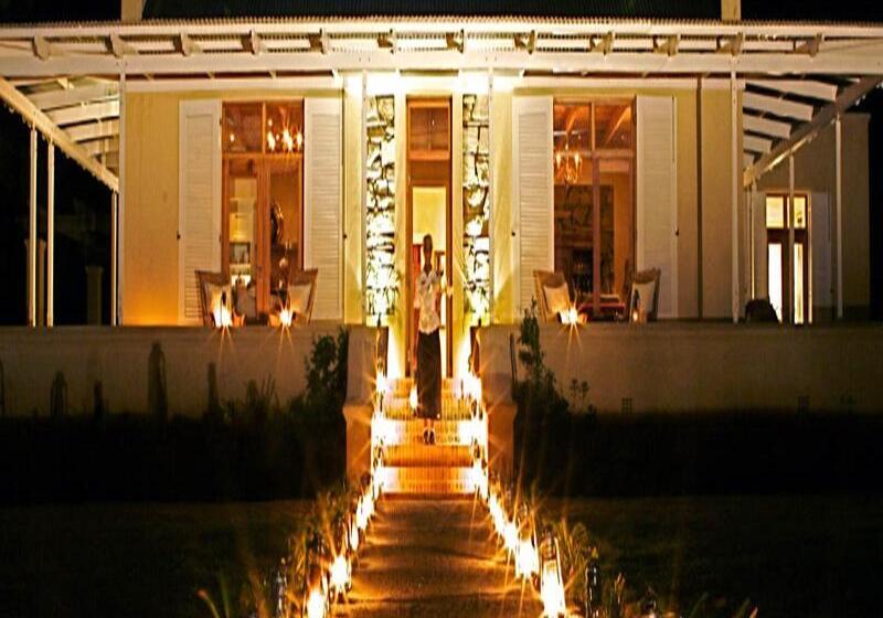 فندق Mount Camdeboo Game Reserve