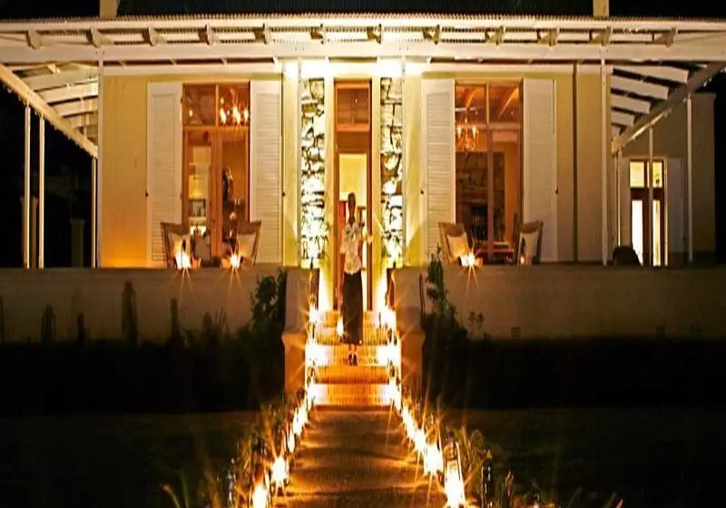 فندق Mount Camdeboo Game Reserve