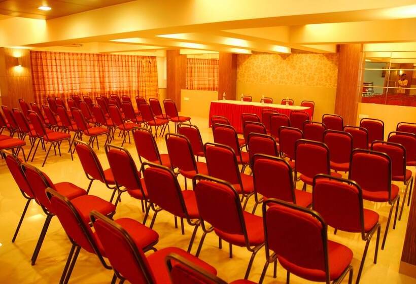 בית מלון כפרי Mourya Residency