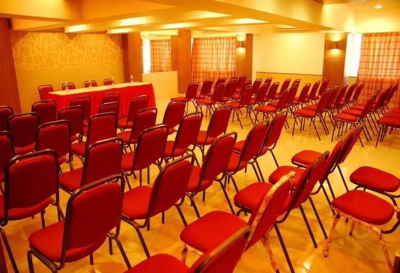 Отель Mourya Residency