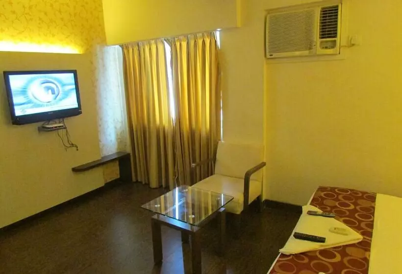 Отель Mourya Residency