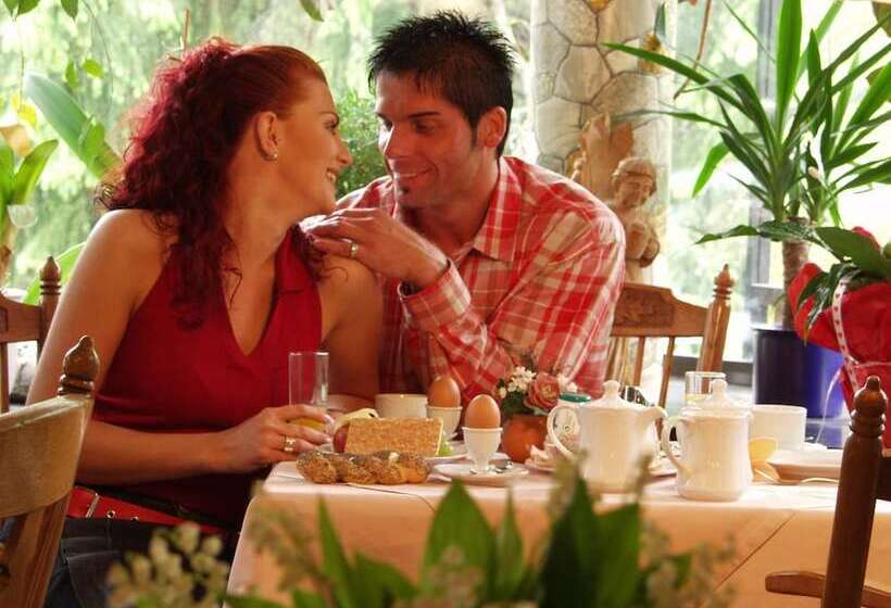 Отель Pension St.leonhard