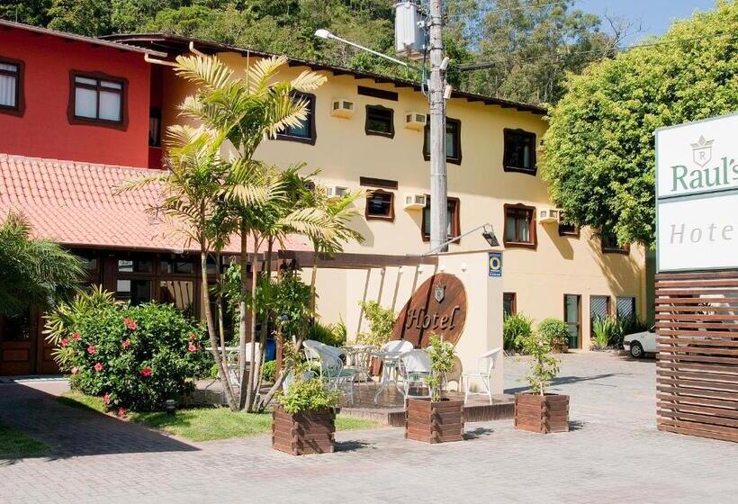 Отель Raul's