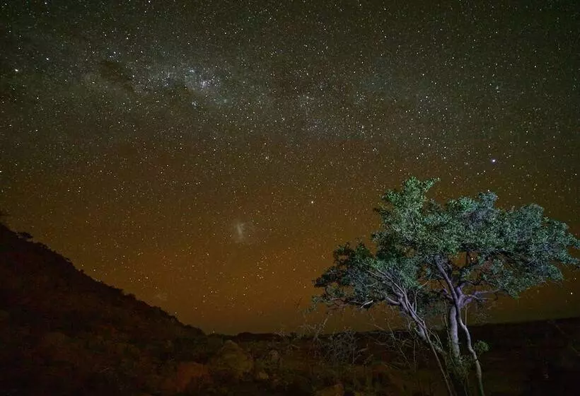 هتل Solitaire Desert Farm