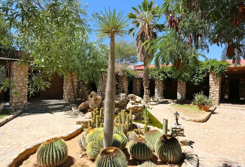 هتل Solitaire Desert Farm