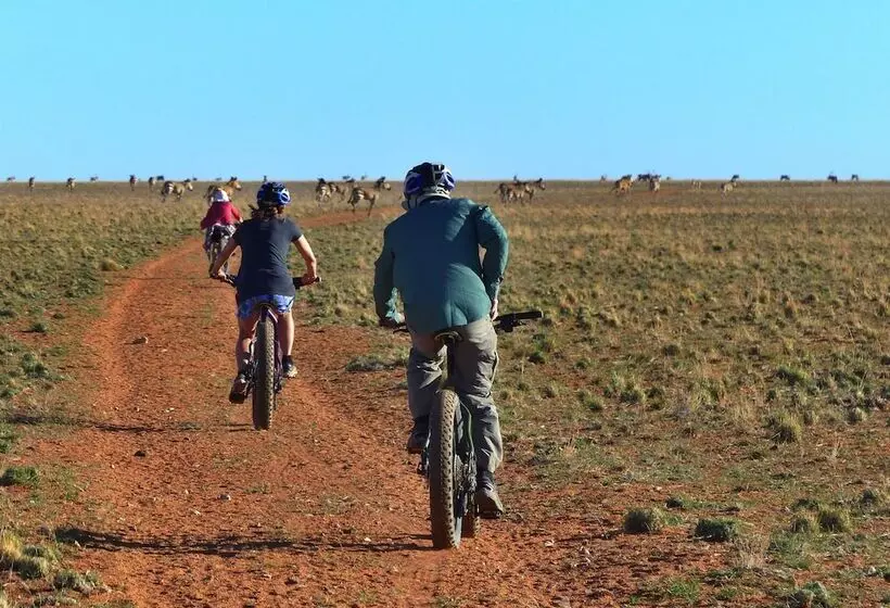 هتل Solitaire Desert Farm