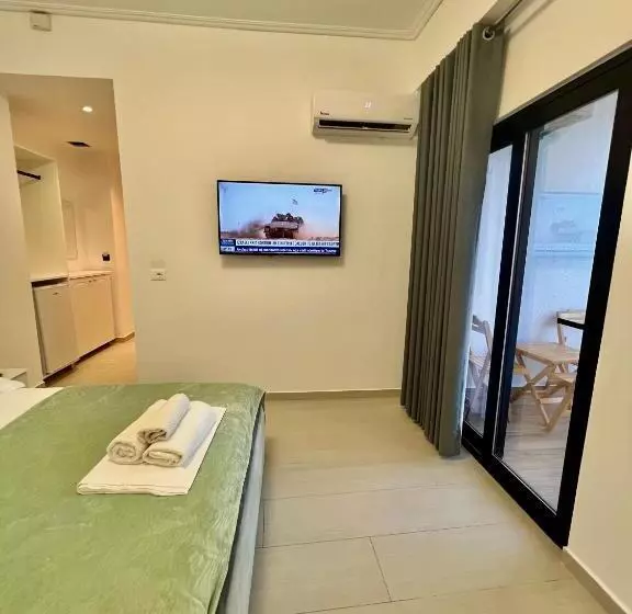 ホテル Vip Bujari Ksamil