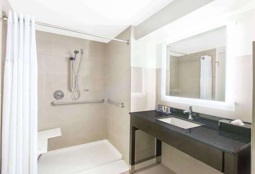 فندق Wingate By Wyndham Niagara Falls