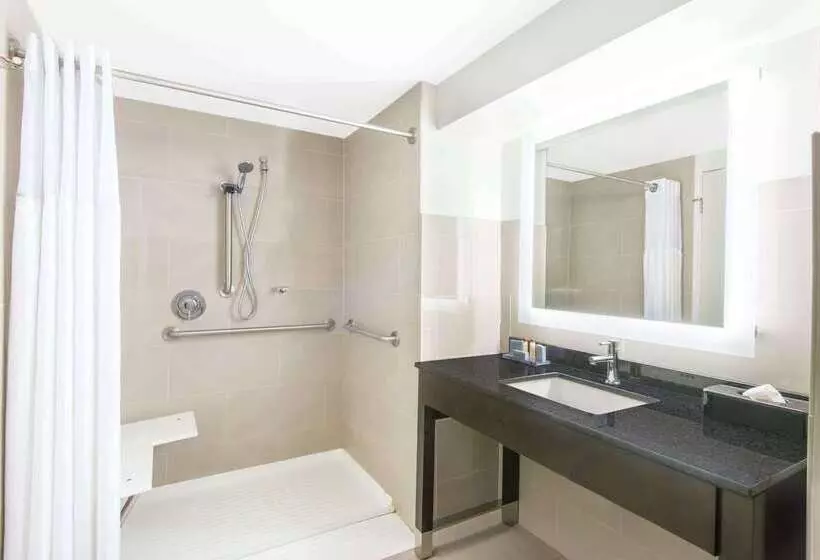 Hotel Wingate By Wyndham Niagara Falls