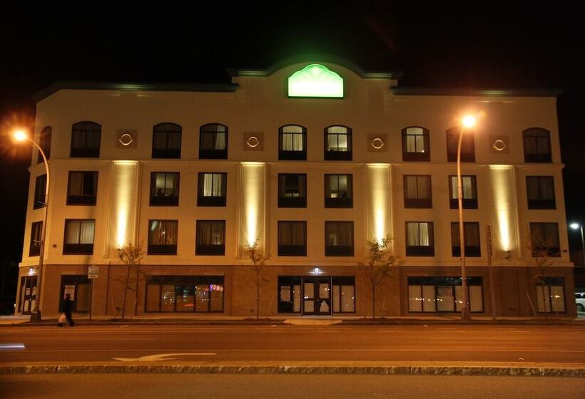 فندق Wingate By Wyndham Niagara Falls