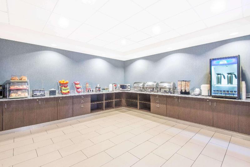 فندق Wingate By Wyndham Niagara Falls