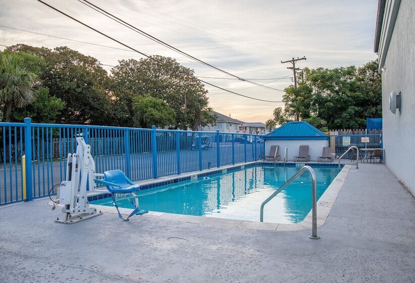 فندق على الطريق Sandcastle Inn