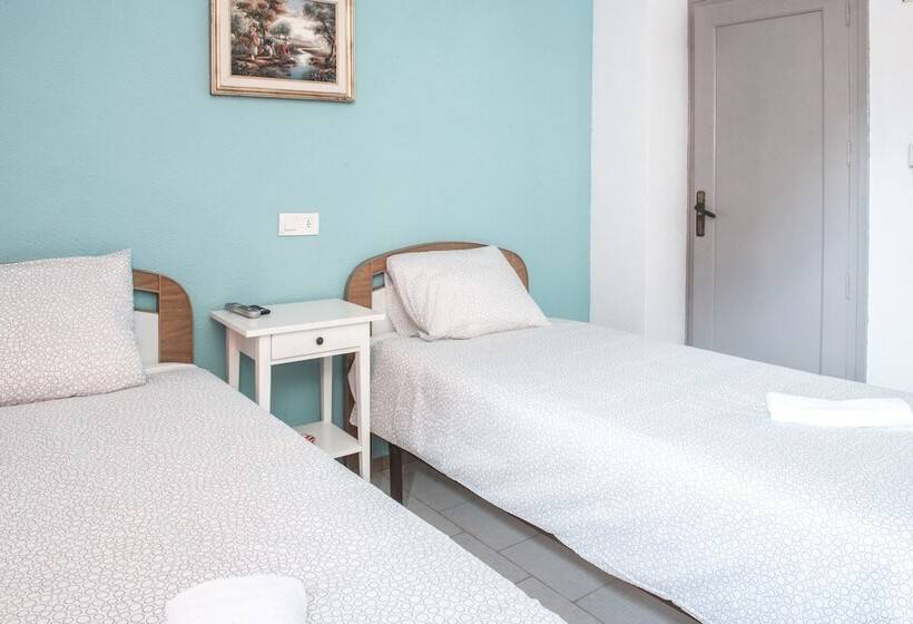 بنسيون Hostal Del Mar