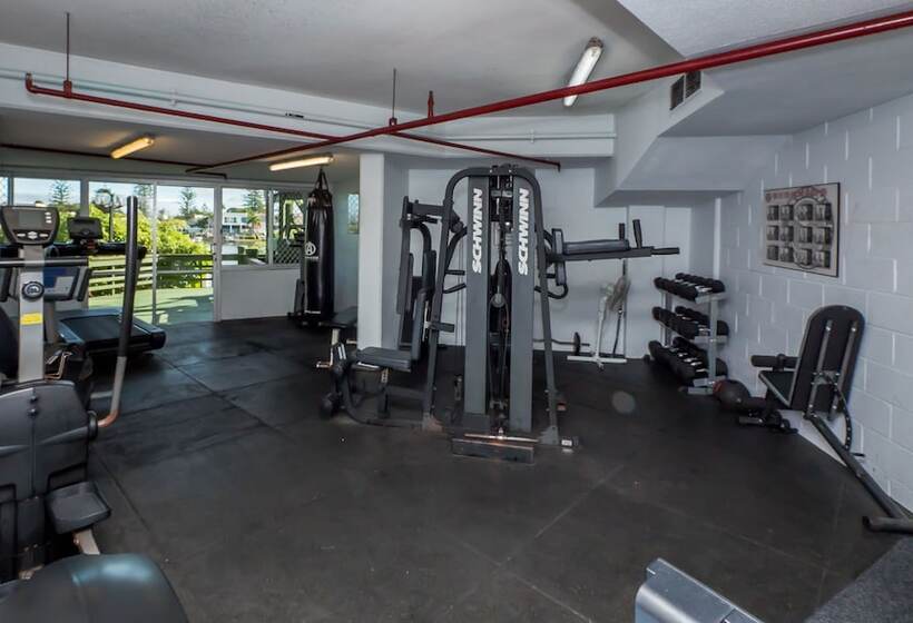 Surfers Hawaiian Holiday Apartments