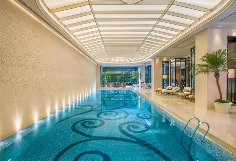 בית מלון כפרי The Grand Mansion, A Luxury Collection