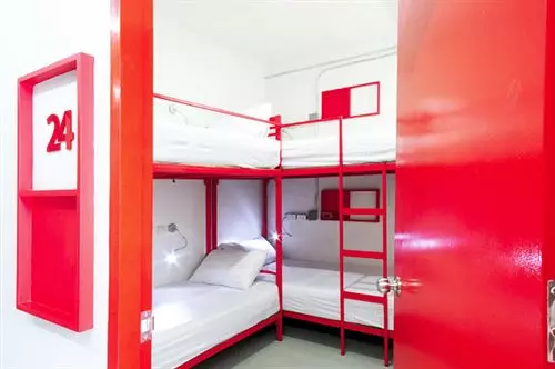 Jellybean Ezy Hostel Sathorn