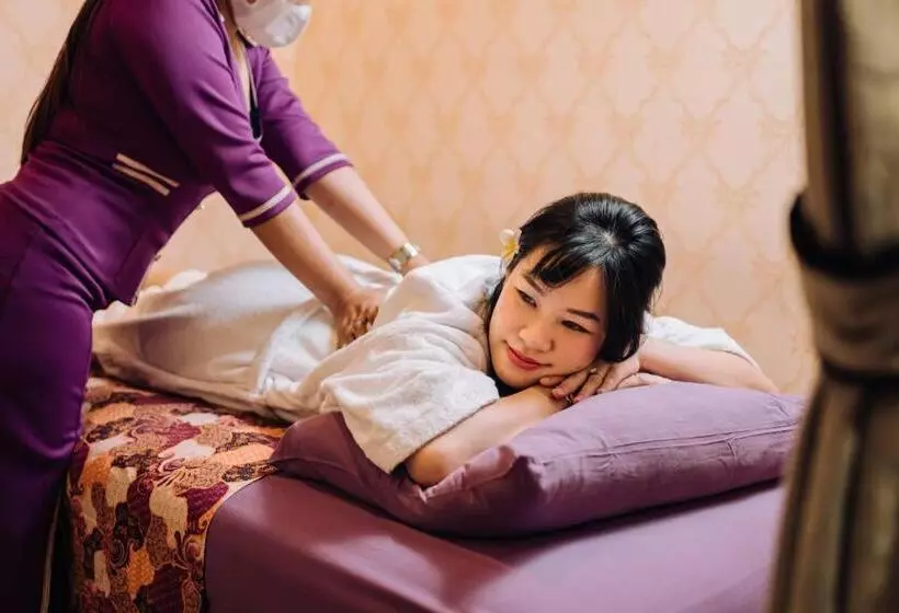 בית מלון כפרי Amaroossa Grande Bekasi