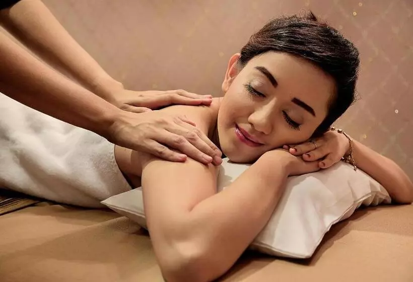 בית מלון כפרי Amaroossa Grande Bekasi