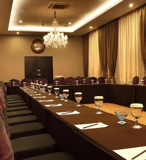 فندق Amaroossa Grande Bekasi