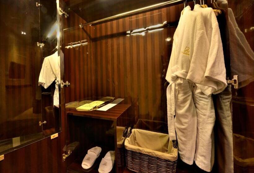 فندق Amaroossa Grande Bekasi