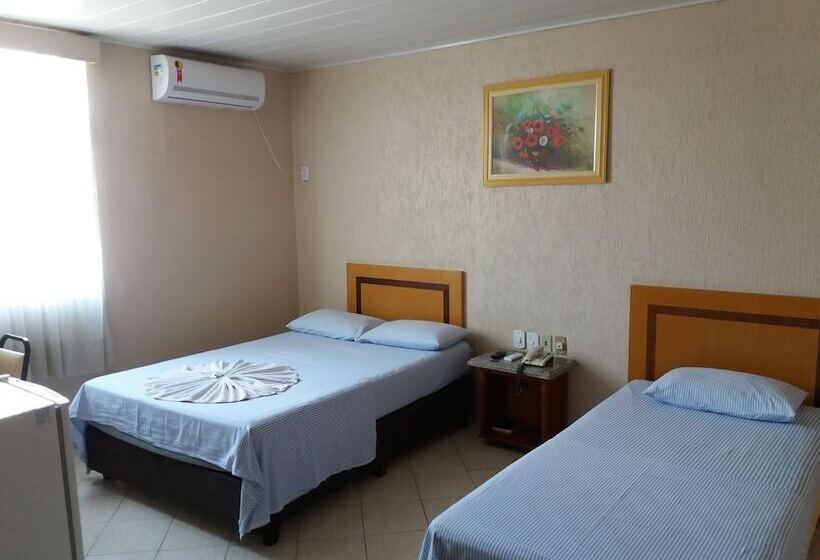 בית מלון כפרי Central