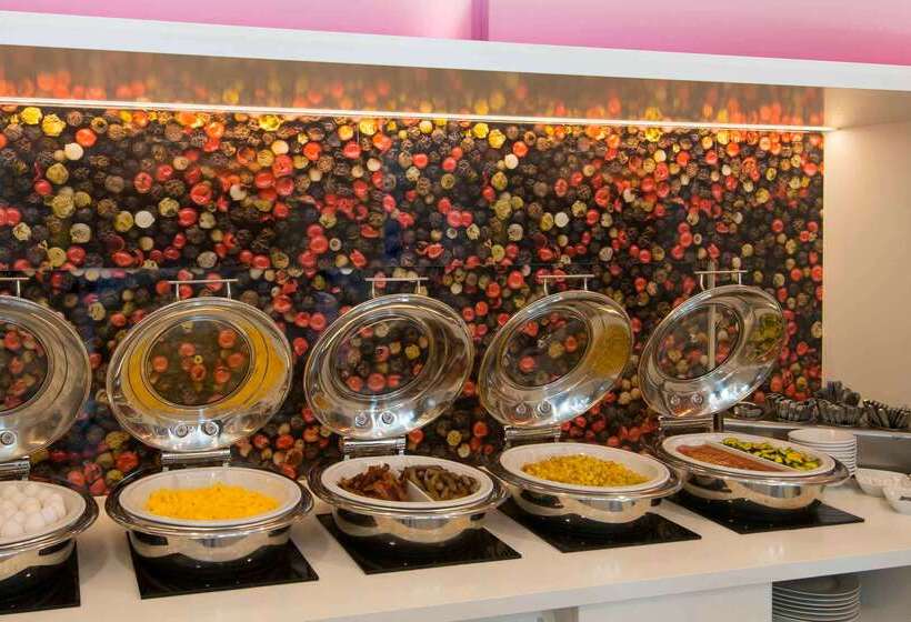 فندق Hampton By Hilton Frankfurt City Centre