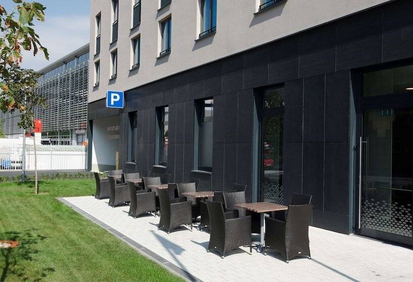 فندق Hampton By Hilton Frankfurt City Centre