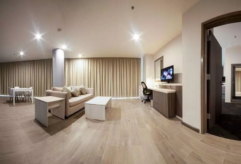 בית מלון כפרי Hampton Inn & Suites By Hilton Aguascalientes Airport