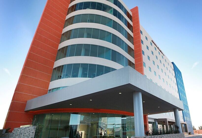 هتل Hampton Inn & Suites By Hilton Aguascalientes Airport