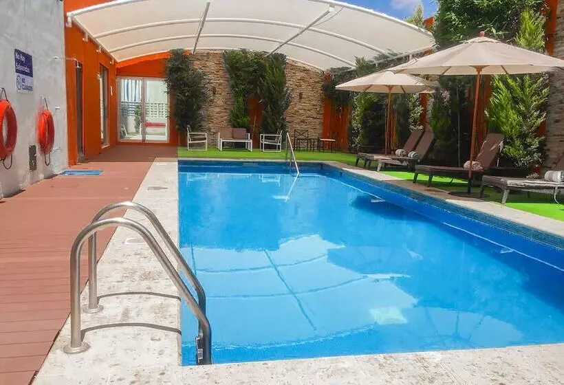 בית מלון כפרי Hampton Inn & Suites By Hilton Aguascalientes Airport