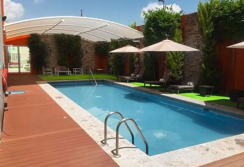 בית מלון כפרי Hampton Inn & Suites By Hilton Aguascalientes Airport