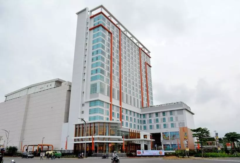 Harris Hotel & Conventions Bekasi