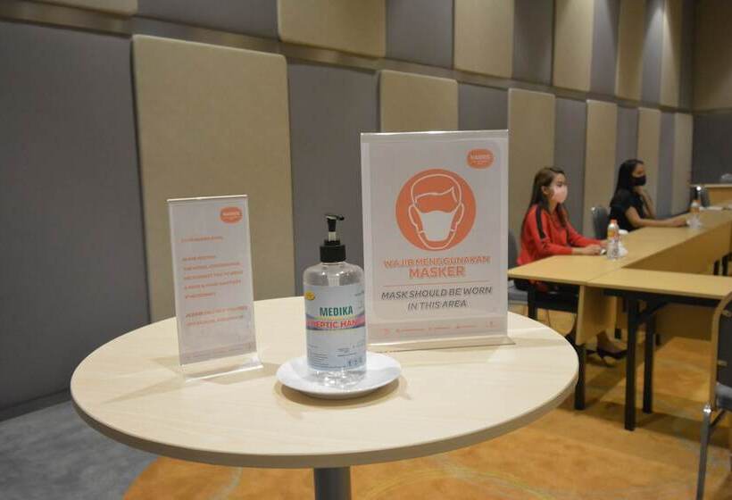 Harris Hotel & Conventions Bekasi