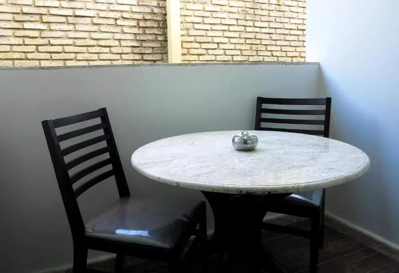 هتل Imperial Palace