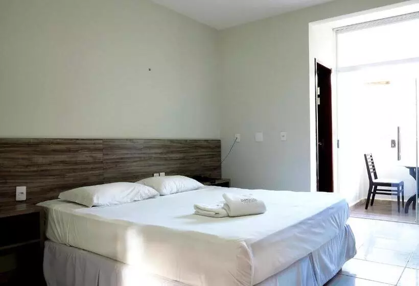 هتل Imperial Palace