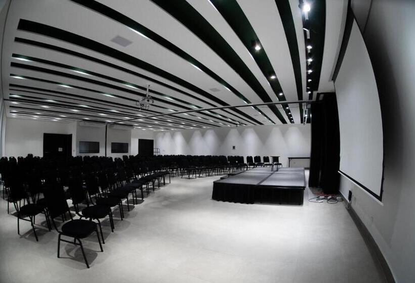 ホテル Imperial Palace