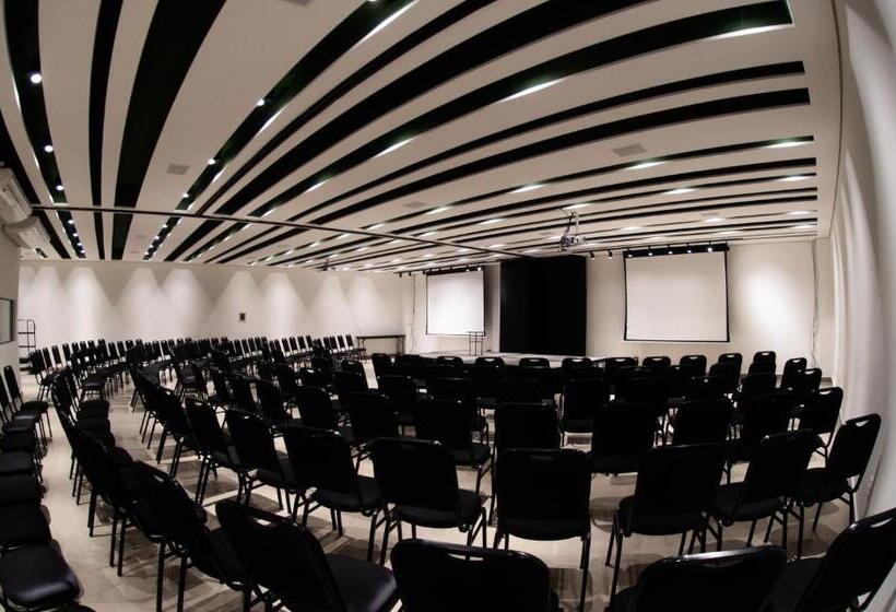 ホテル Imperial Palace