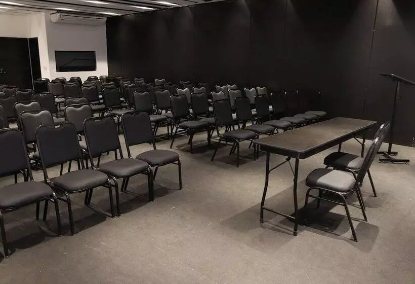 هتل Imperial Palace