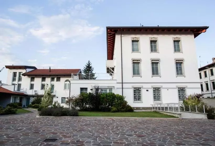 هتل Palamostre Residence