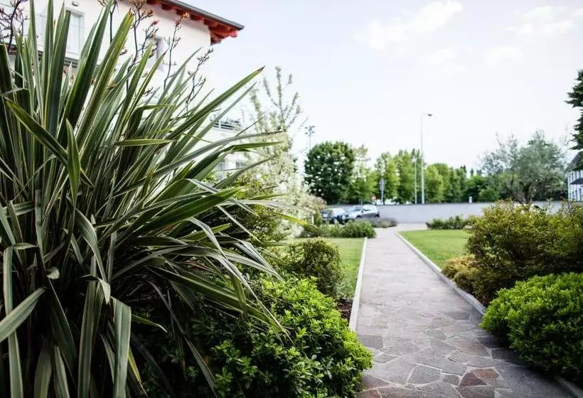 هتل Palamostre Residence