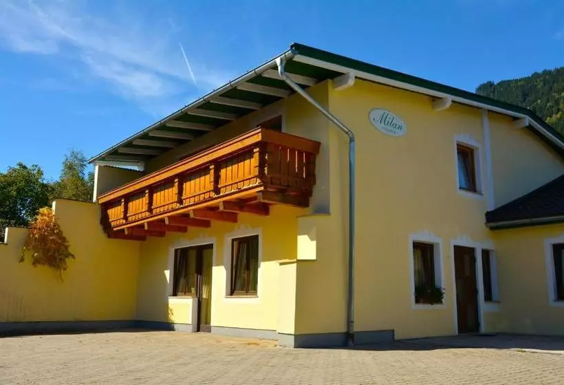 ホテル Pension Milan