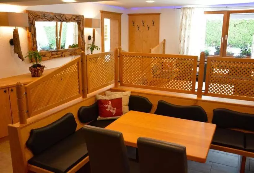 ホテル Pension Milan