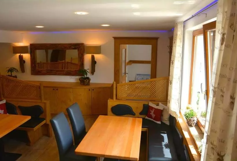 ホテル Pension Milan