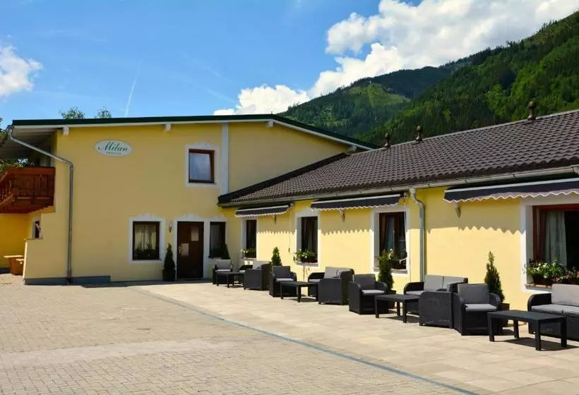 ホテル Pension Milan